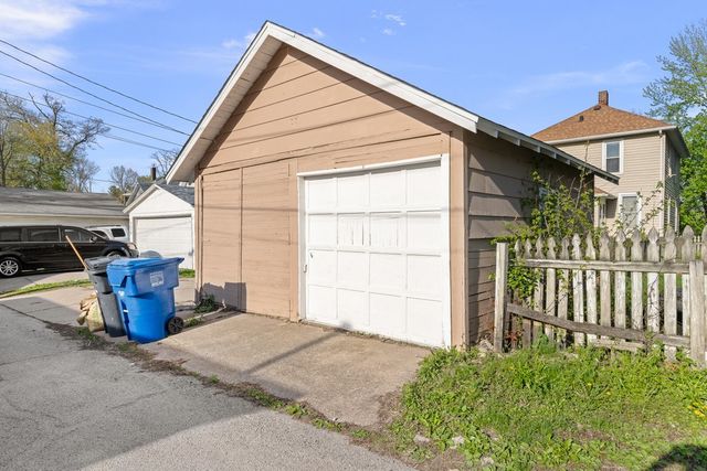 1179 26TH Street A, Moline, IL 61265