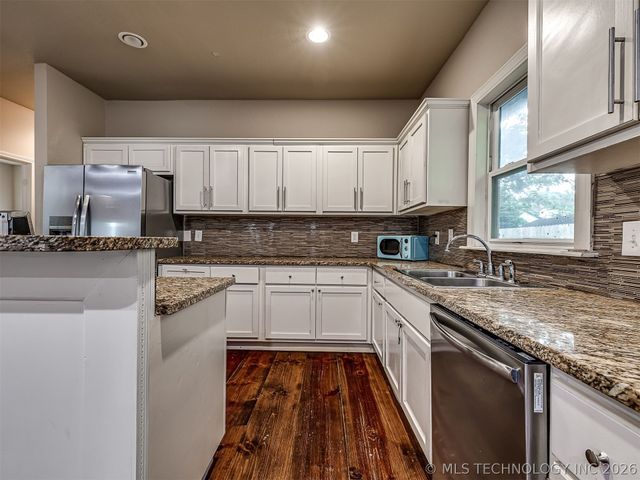 1233 N Cheyenne Avenue, Tulsa, OK 74106