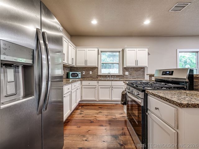 1233 N Cheyenne Avenue, Tulsa, OK 74106