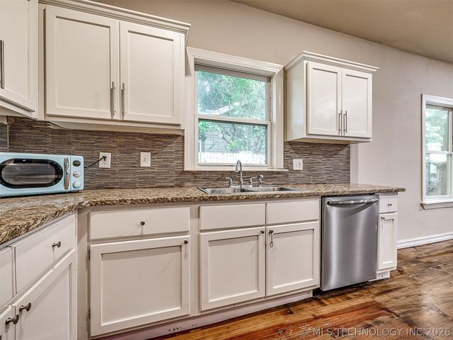 1233 N Cheyenne Avenue, Tulsa, OK 74106