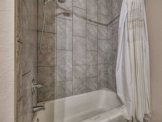 1233 N Cheyenne Avenue, Tulsa, OK 74106