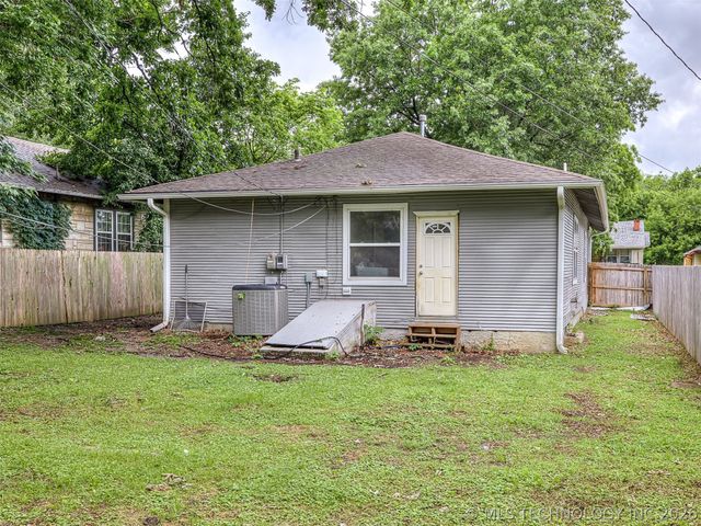 1233 N Cheyenne Avenue, Tulsa, OK 74106