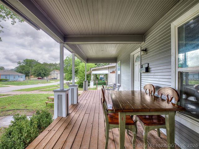 1233 N Cheyenne Avenue, Tulsa, OK 74106