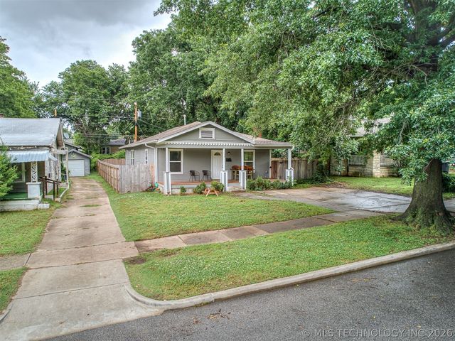 1233 N Cheyenne Avenue, Tulsa, OK 74106