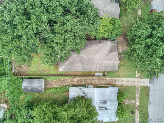 1233 N Cheyenne Avenue, Tulsa, OK 74106