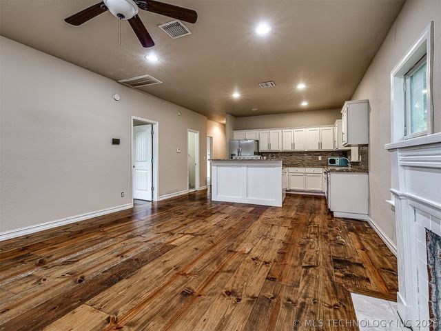 1233 N Cheyenne Avenue, Tulsa, OK 74106