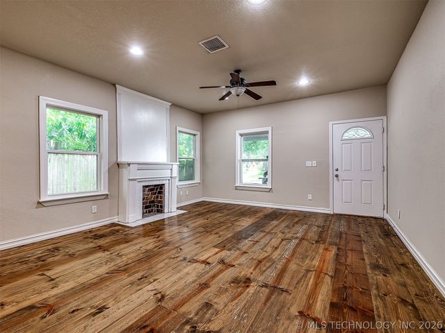 1233 N Cheyenne Avenue, Tulsa, OK 74106