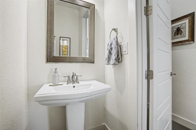 407 Forza Viola WAY, Austin, TX 78738