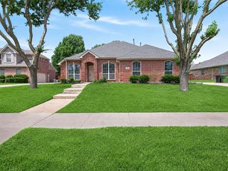312 Cave River Court, Murphy, TX 75094