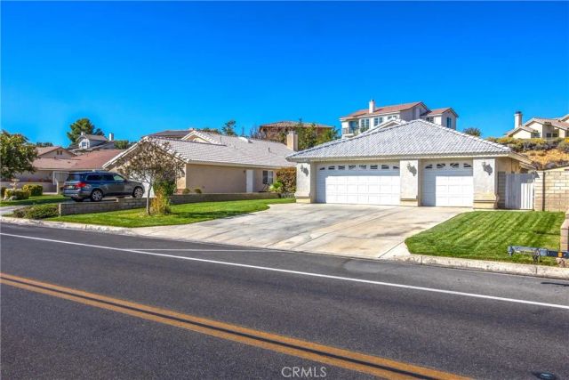 13900 Spring Valley Pkwy, Victorville, CA 92395