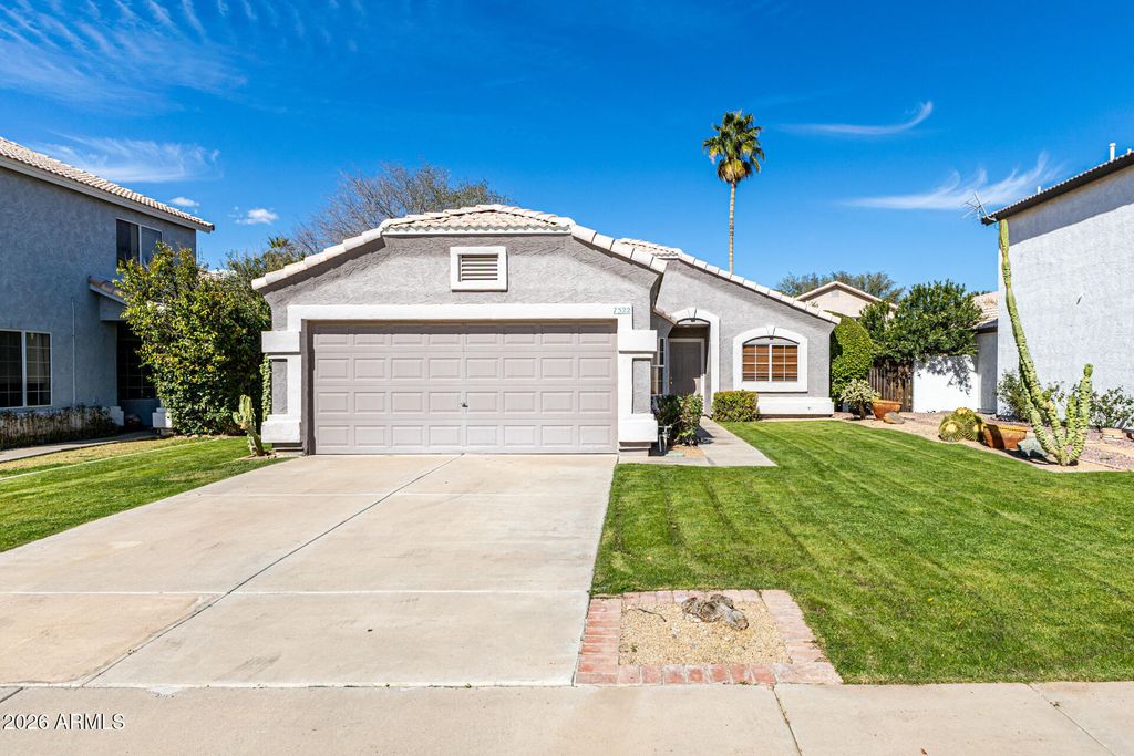 7522 E LOBO Avenue, Mesa, AZ 85209