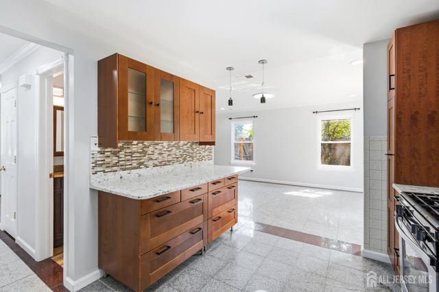 3 Karnell Court, Edison, NJ 08820