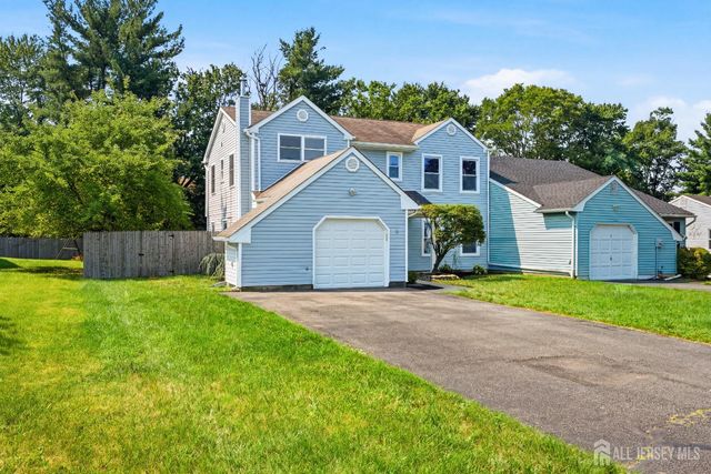 3 Karnell Court, Edison, NJ 08820