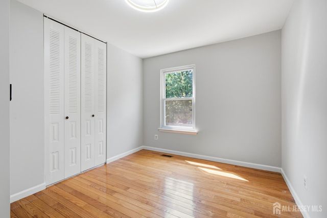 3 Karnell Court, Edison, NJ 08820
