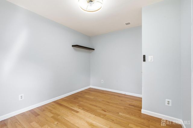 3 Karnell Court, Edison, NJ 08820