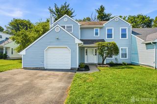 3 Karnell Court, Edison, NJ 08820