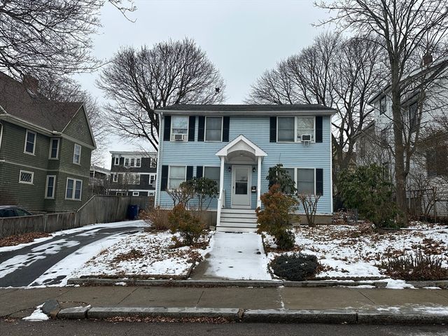 124 Beech St, Boston, MA 02131