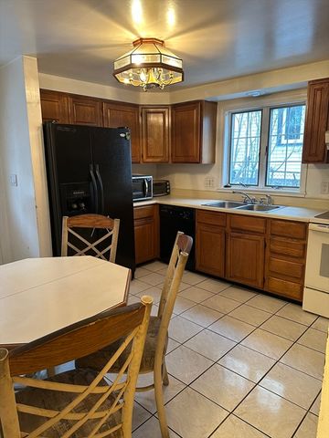 124 Beech St, Boston, MA 02131