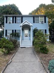 124 Beech St, Boston, MA 02131