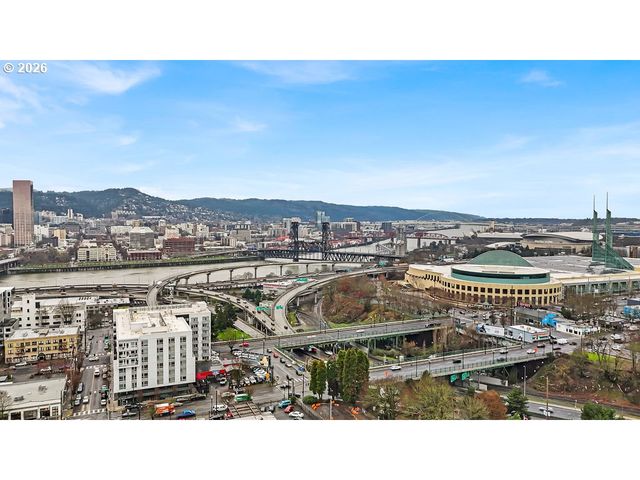 240 Ne M L KING Blvd, Portland, OR 97232