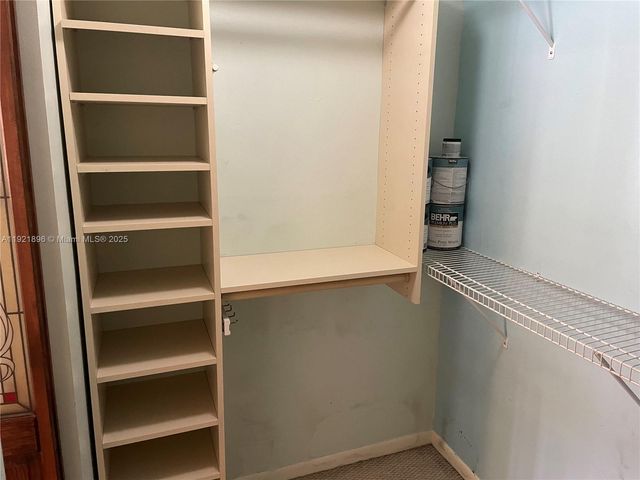 911 NE 199th St 203-14, Miami, FL 33179