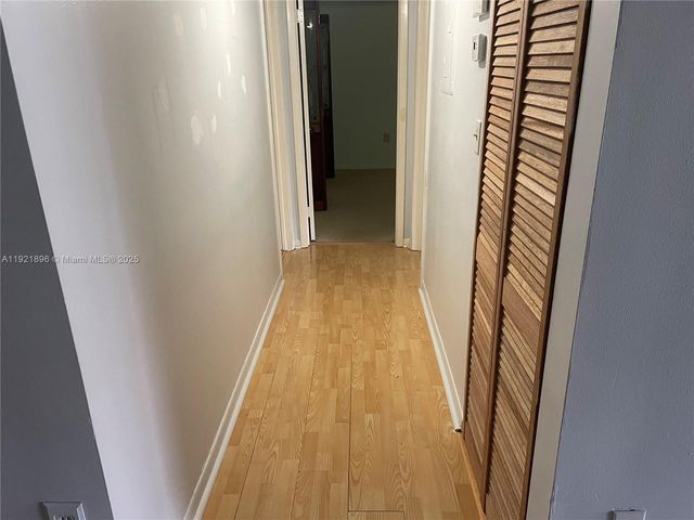 911 NE 199th St 203-14, Miami, FL 33179