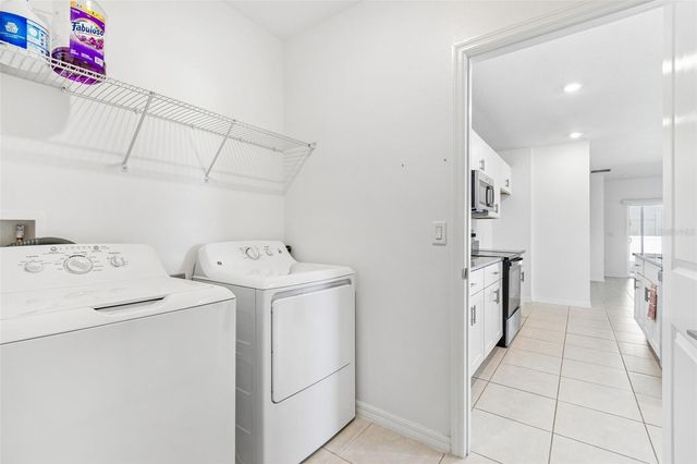 6450 BACK FORTY LOOP, Zephyrhills, FL 33541