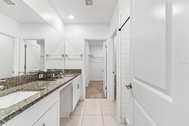 6450 BACK FORTY LOOP, Zephyrhills, FL 33541
