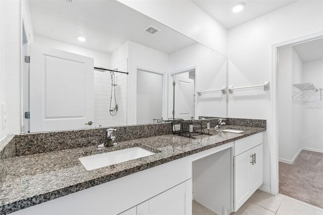 6450 BACK FORTY LOOP, Zephyrhills, FL 33541