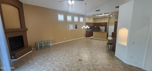 10706 N Hewitt Place, Oro Valley, AZ 85737