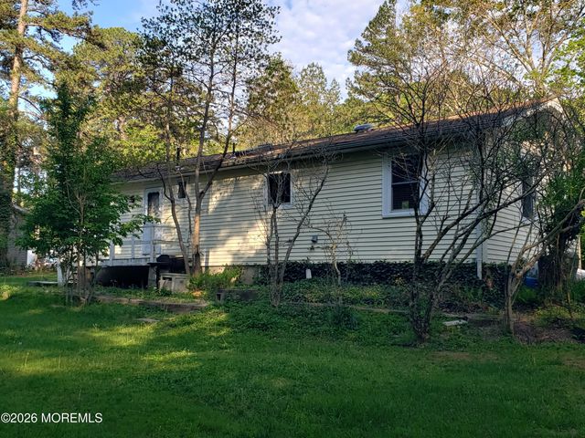 689 Freehold Road, Jackson, NJ 08527
