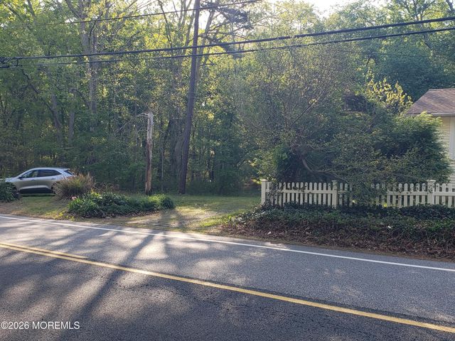 689 Freehold Road, Jackson, NJ 08527