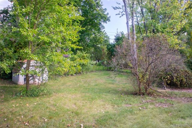 34 Crescent Drive, Pontiac, MI 48342