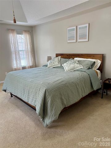 5367 Harvest Hill Drive, Harrisburg, NC 28075