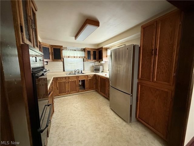 1420 Howe Drive, Brimfield, OH 44240