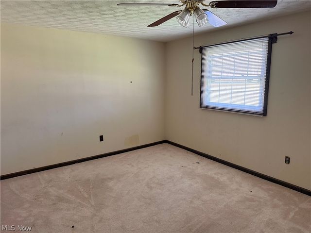 1420 Howe Drive, Brimfield, OH 44240