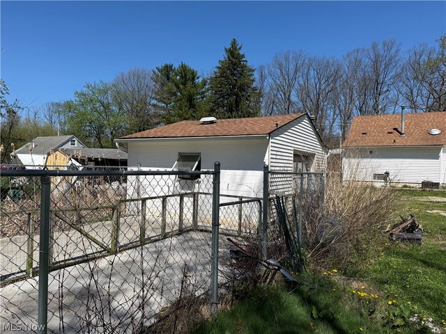 1420 Howe Drive, Brimfield, OH 44240
