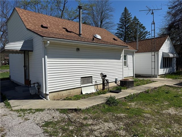 1420 Howe Drive, Brimfield, OH 44240