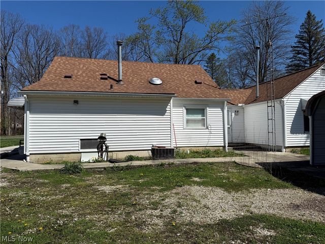 1420 Howe Drive, Brimfield, OH 44240