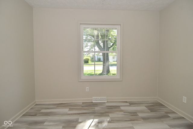 180 Briar Hill Drive, Whiteland, IN 46184