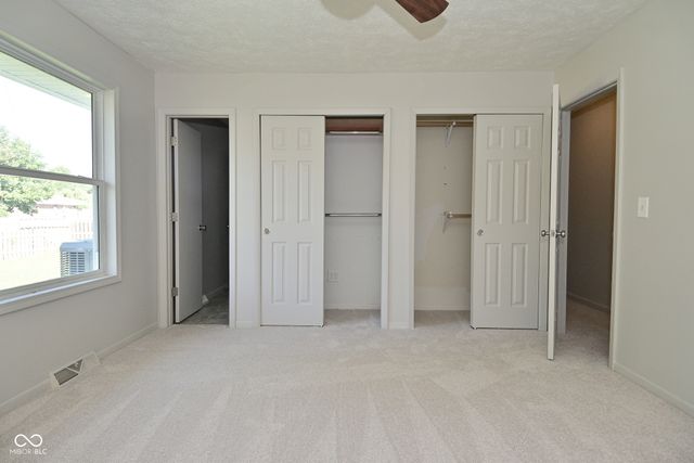 180 Briar Hill Drive, Whiteland, IN 46184