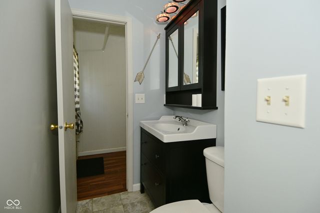 180 Briar Hill Drive, Whiteland, IN 46184