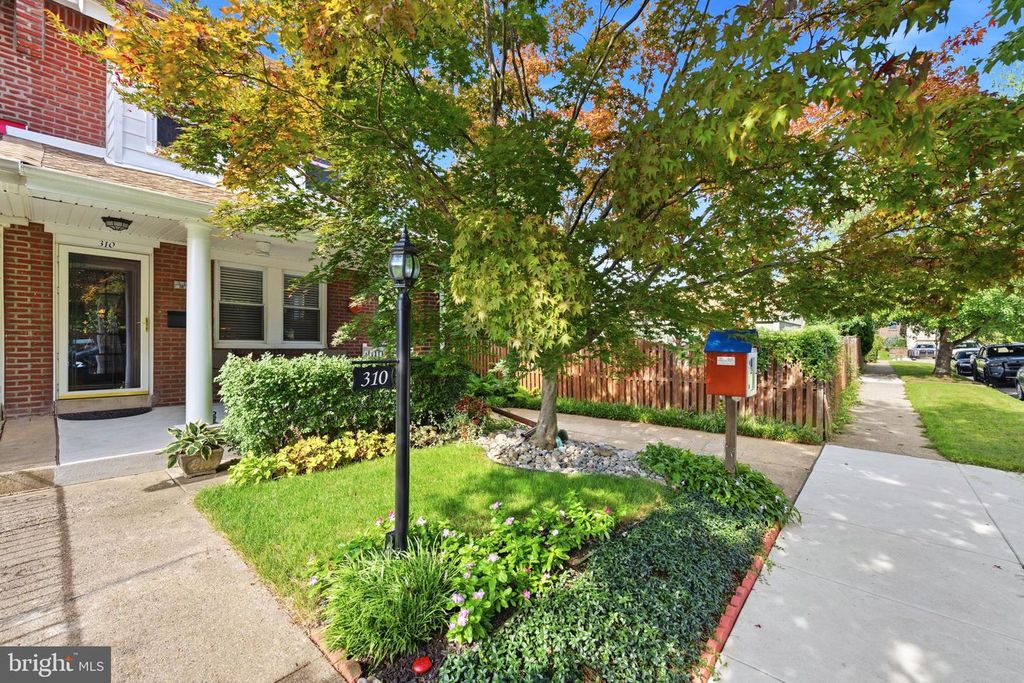 310 STANWOOD ST, PHILADELPHIA, PA 19111 — exterior