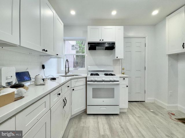 36 WOOD ST, Trenton, NJ 08618