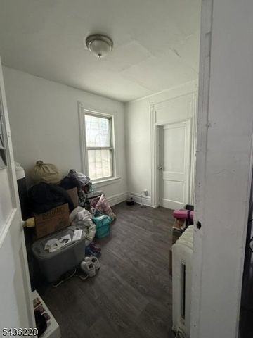 343 7Th Ave W, Newark City, NJ 07107