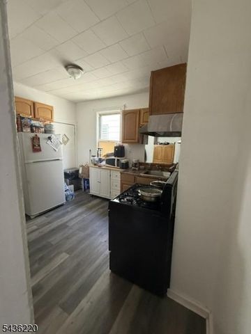 343 7Th Ave W, Newark City, NJ 07107