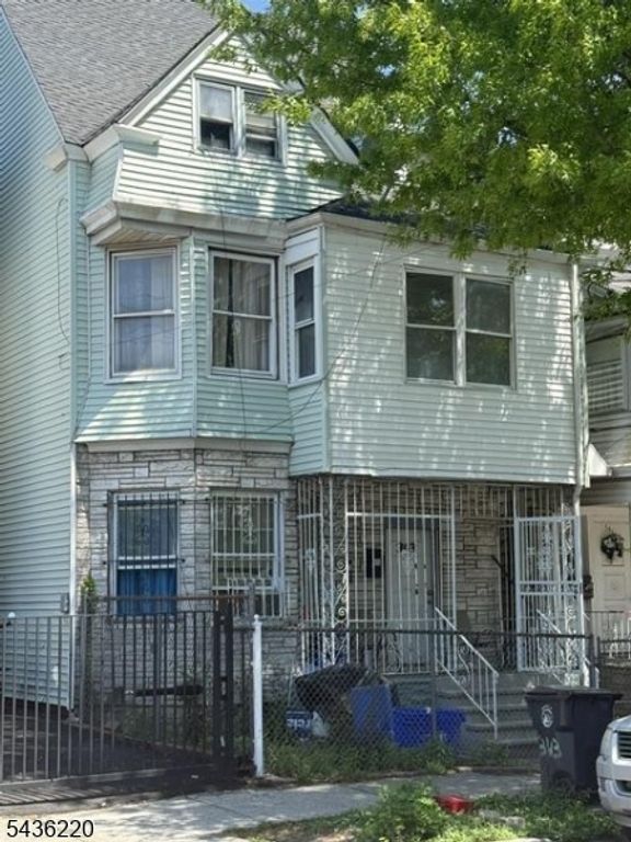 343 7Th Ave W, Newark City, NJ 07107
