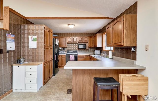 209 Timber Ridge Court, Troy, MO 63379