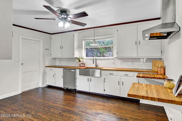 1353 LIVE OAK Lane, Jacksonville, FL 32207