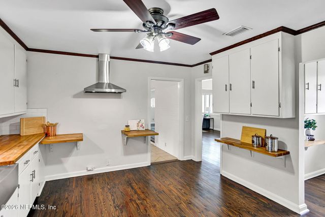 1353 LIVE OAK Lane, Jacksonville, FL 32207